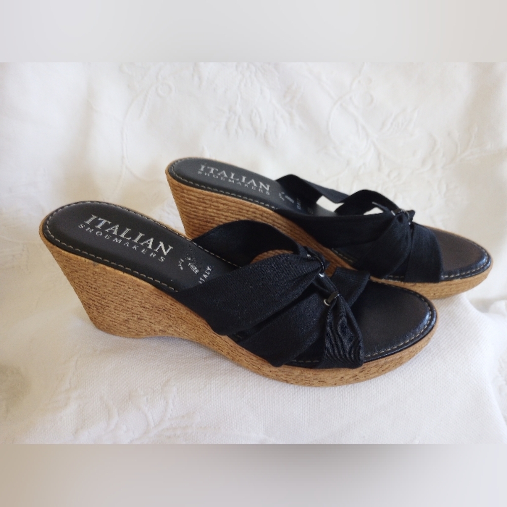 Italian Shoemakers Black Wedge Sandals Sz 9